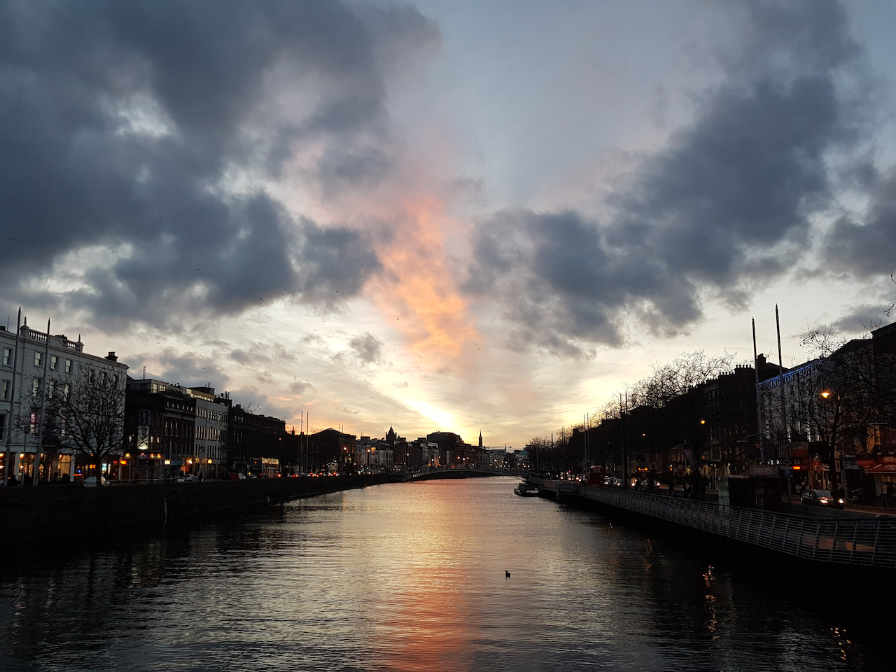 Dublin sunset - Elody Loves Travels